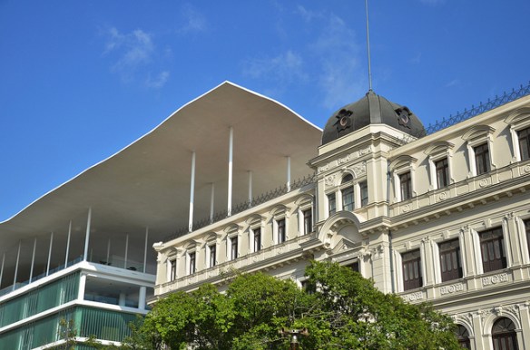 8960353779_581125b18e_z